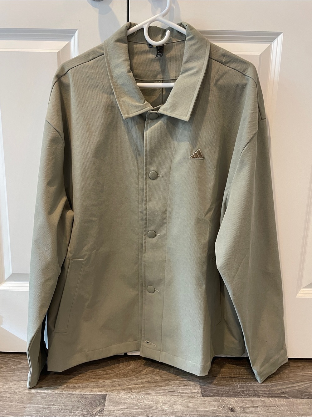 adidas Men's khaki Green Lightweight Fall Jacket